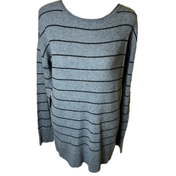 NORDSTROM Caslon Tunic Style Sweater. Size Medium - Picture 1 of 4